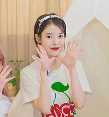 IU